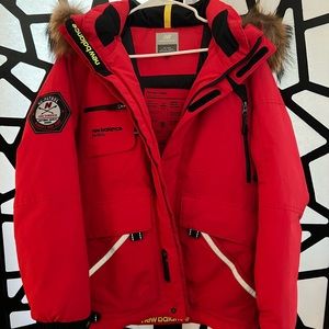 KOREA New Balance Down Winter Jacket Size S (Like new)